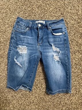 Celebrity ace size 5 Ripped Mid-Length Denim Bermuda Shorts - Blue
